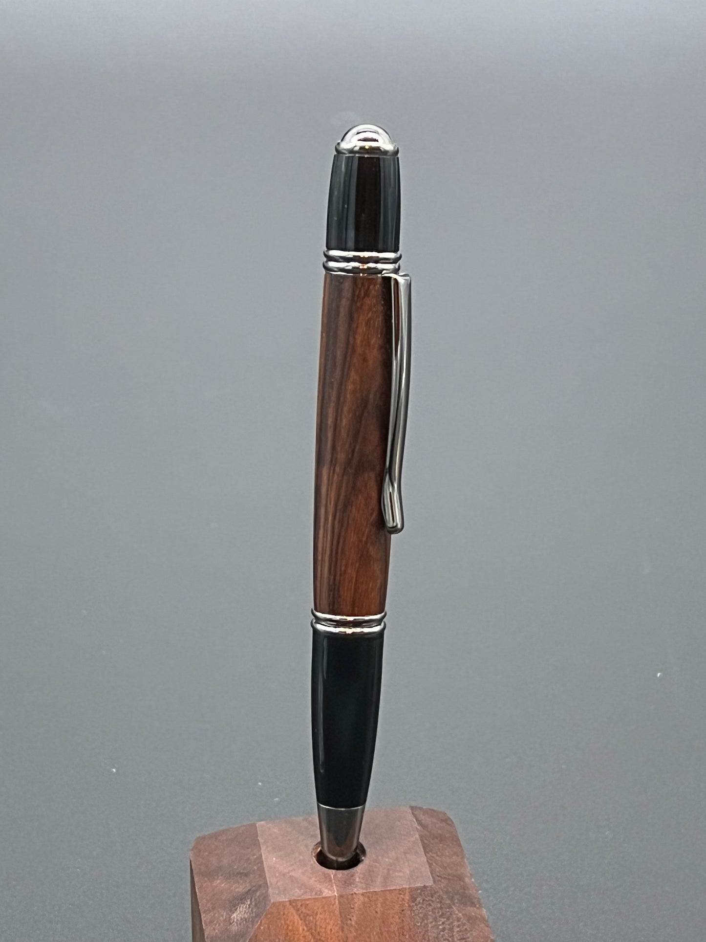 The Gatsby ballpoint twist pen