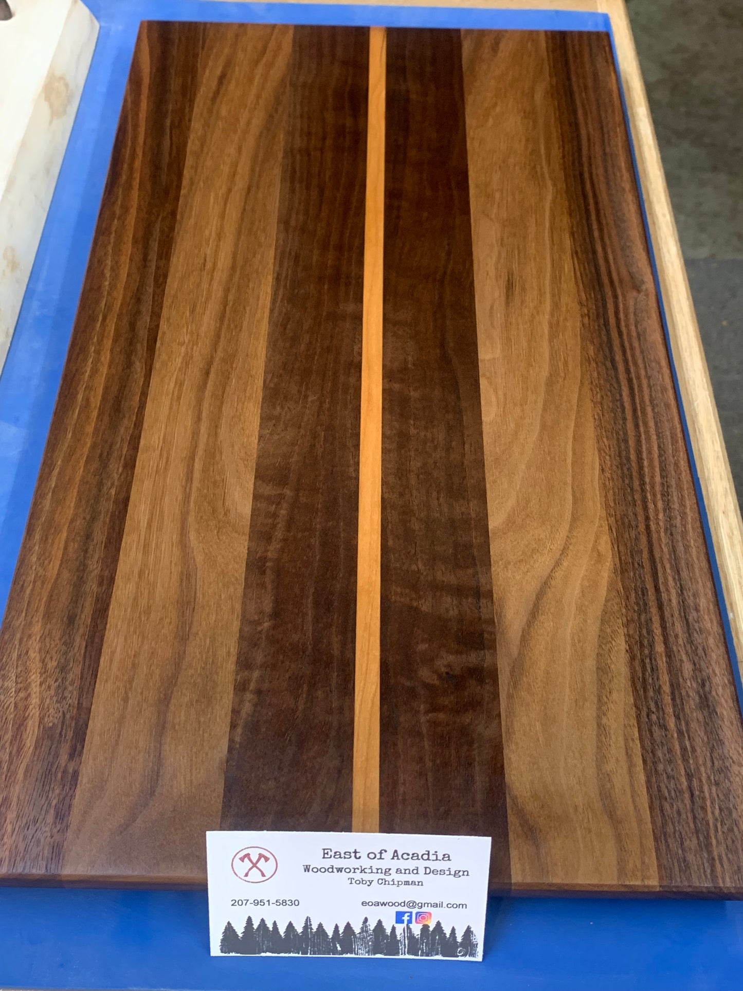 Hardwood cutting board