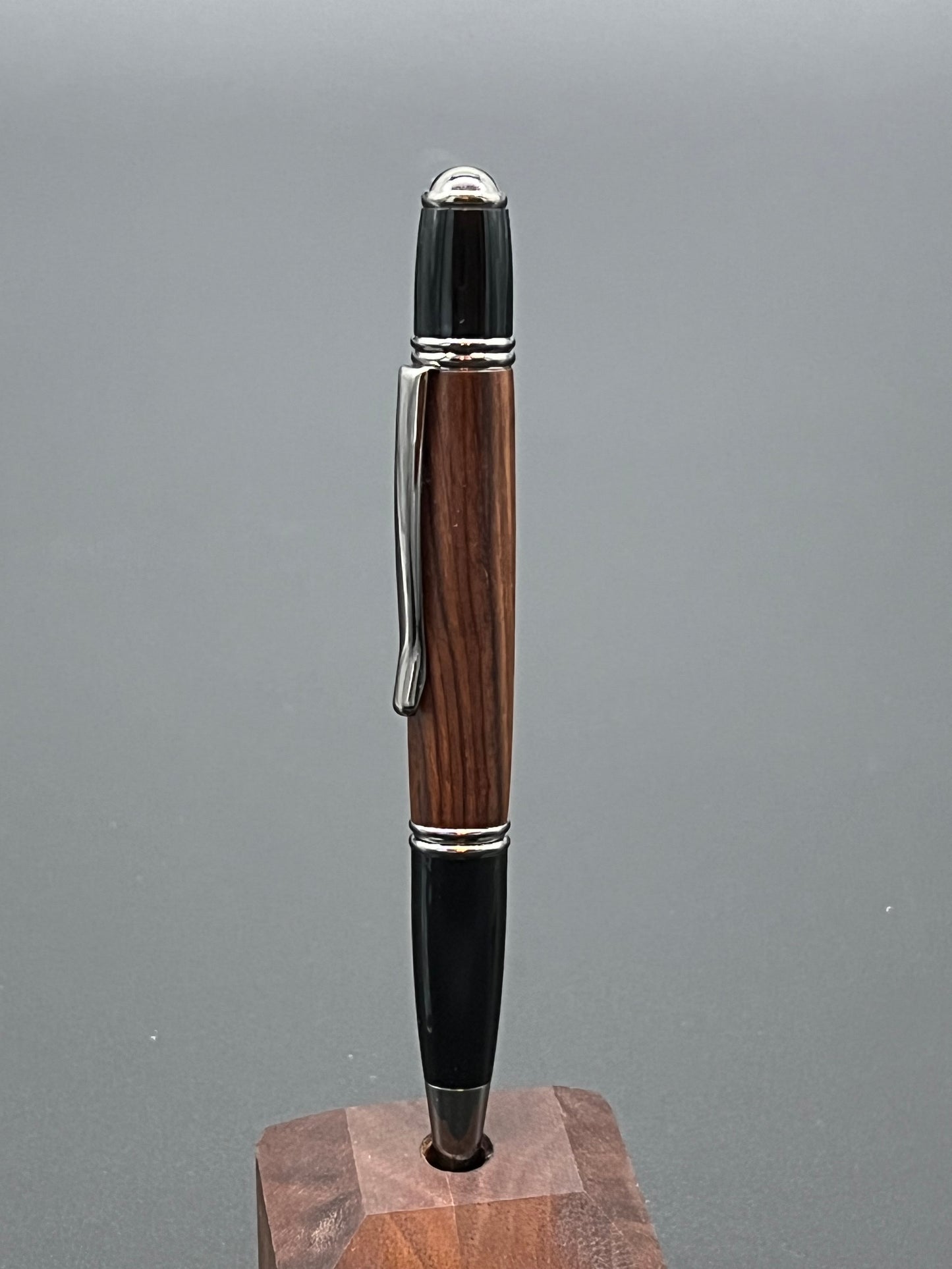 The Gatsby ballpoint twist pen