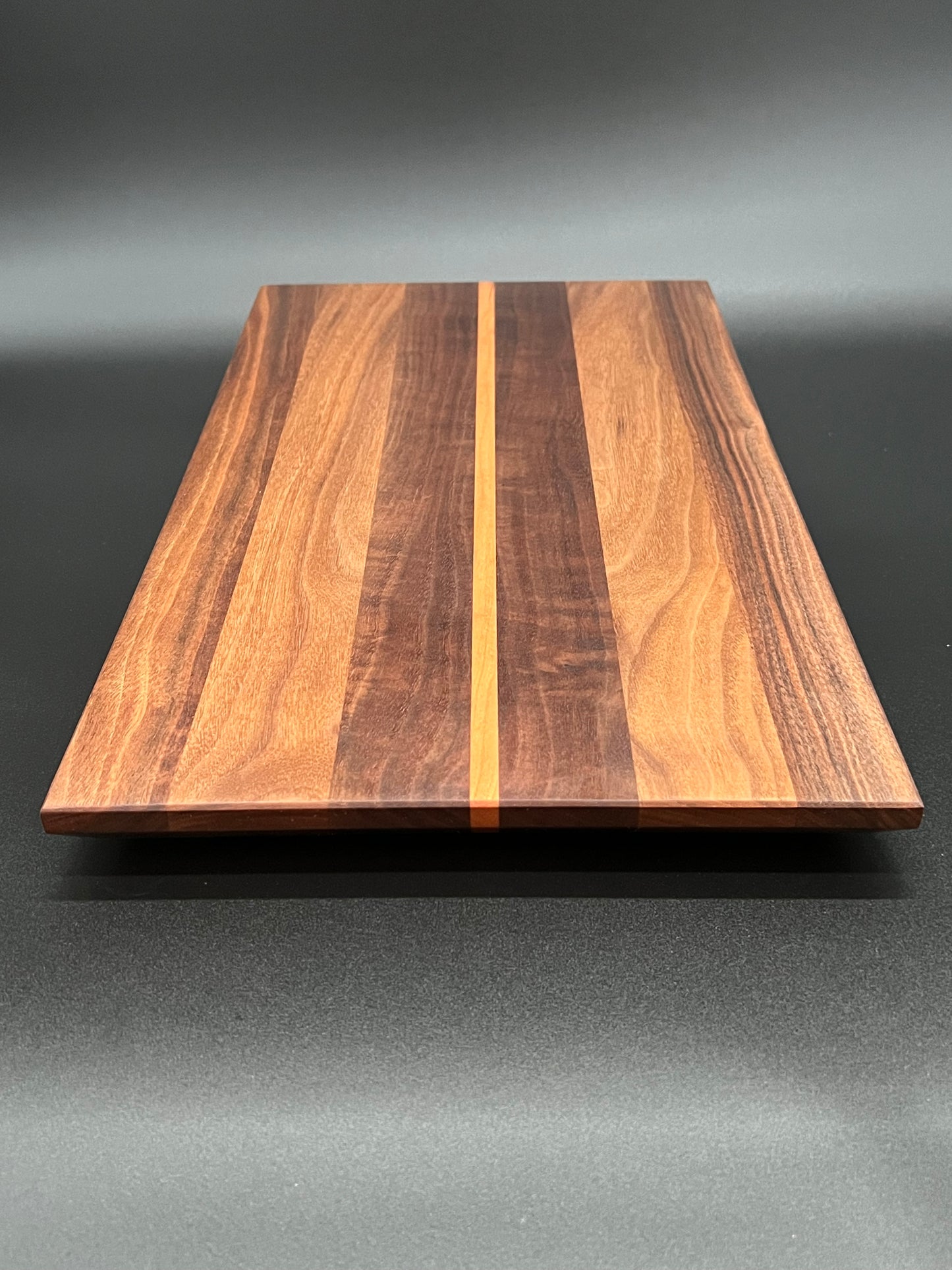 Hardwood cutting board